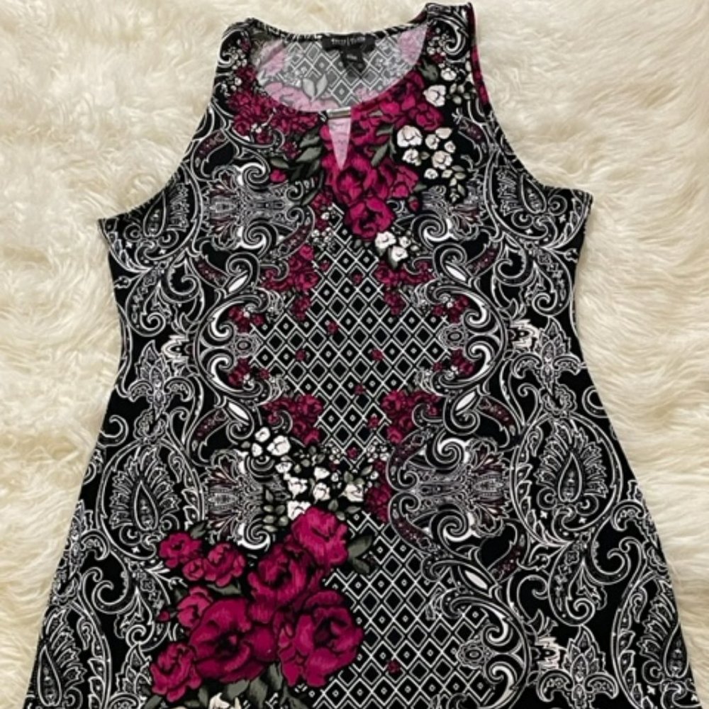 White House Black Market sleeveless top